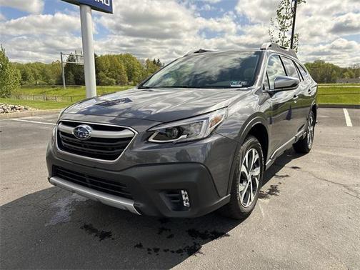 2022 Subaru Outback Touring XT