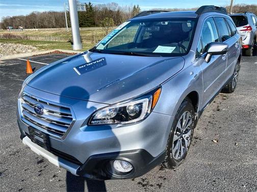 Ice Silver Metallic 2017 Subaru Outback 2.5i Limited