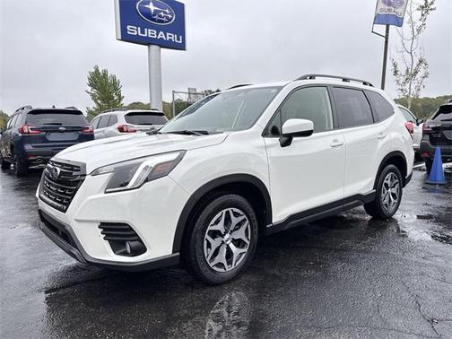 2023 Subaru Forester Premium