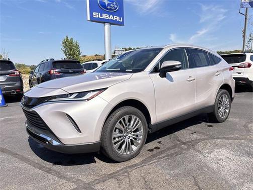 2022 Toyota Venza XLE