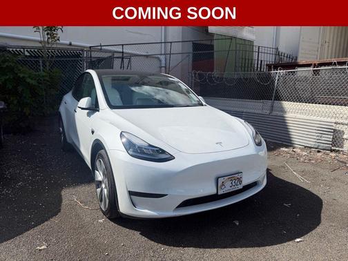 Pearl White Multi-Coat 2023 Tesla Model Y Long Range Dual Motor All-Wheel Drive
