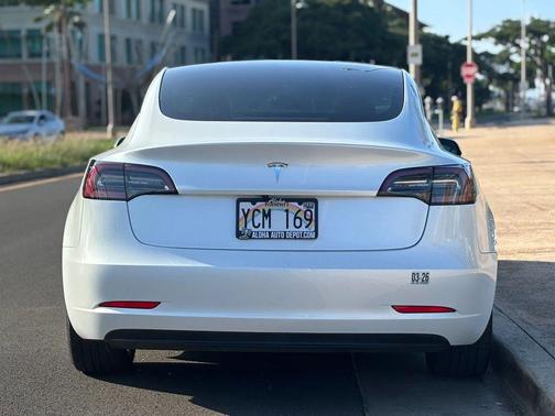 2023 Tesla Model 3 Standard Range