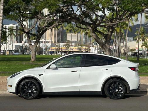 2021 Tesla Model Y Long Range Dual Motor All-Wheel Drive