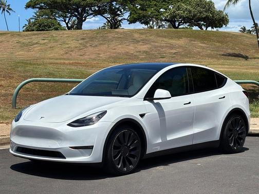 Pearl White Multi-Coat 2022 Tesla Model Y Performance Dual Motor All-Wheel Drive