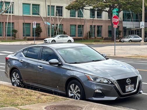 Gun Metallic 2019 Nissan Altima 2.5 S