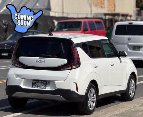 Snow White Pearl 2023 Kia Soul LX