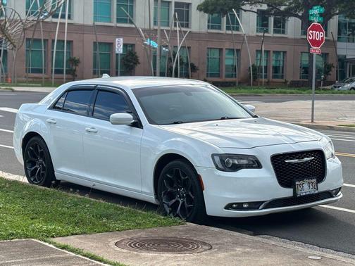 2019 Chrysler 300 S