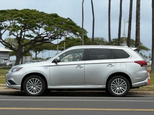 2022 Mitsubishi Outlander PHEV GT