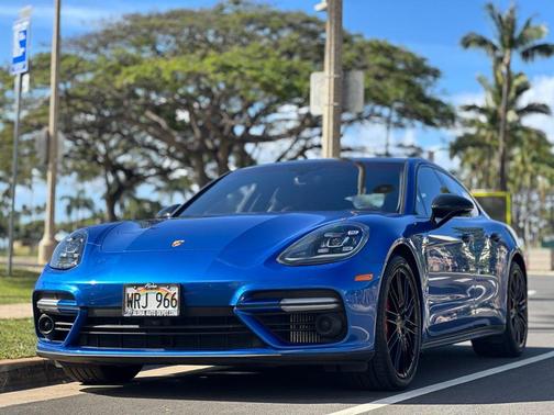 2017 Porsche Panamera Turbo