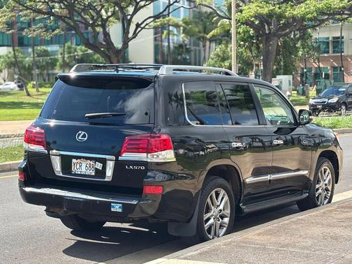 2013 Lexus LX 570 Base