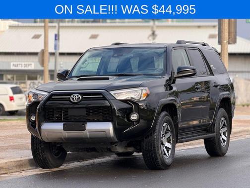 Midnight Black Metallic 2024 Toyota 4Runner TRD Off Road