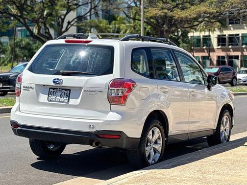 2016 Subaru Forester 2.5i