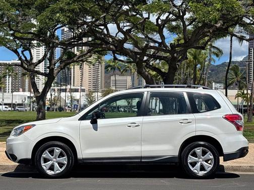 2016 Subaru Forester 2.5i