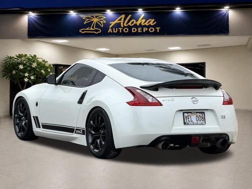 Pearl White 2019 Nissan 370Z Base