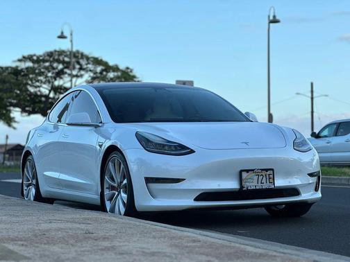 2018 Tesla Model 3 Long Range