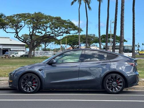 Midnight Silver Metallic 2022 Tesla Model Y Performance Dual Motor All-Wheel Drive
