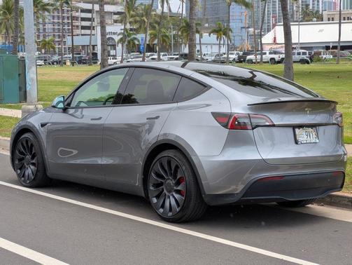 2024 Tesla Model Y Performance Dual Motor All-Wheel Drive