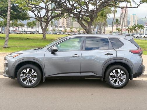 Gun Metallic 2022 Nissan Rogue SV