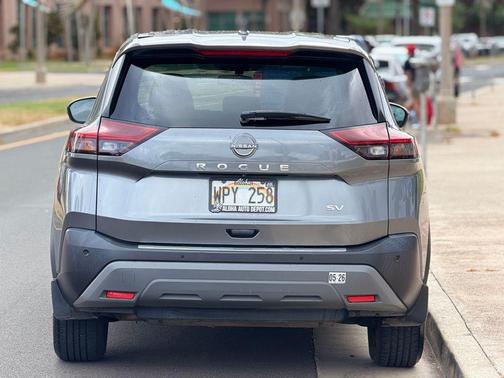 Gun Metallic 2022 Nissan Rogue SV