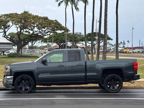 Graphite Metallic 2019 Chevrolet Silverado 1500 LT