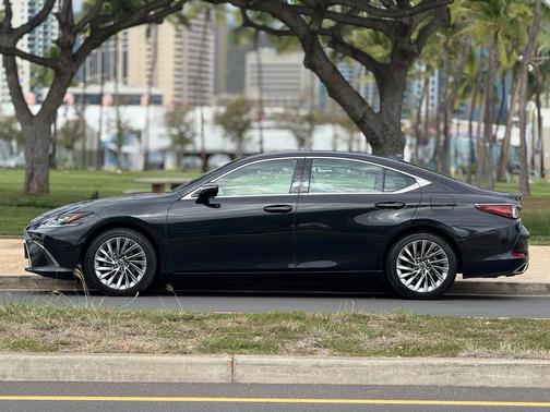 2022 Lexus ES 350 Luxury