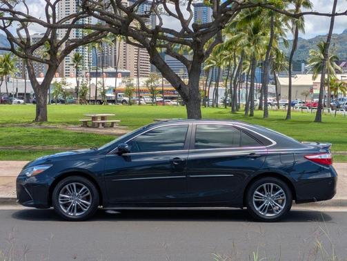 Cosmic Gray Mica 2017 Toyota Camry SE