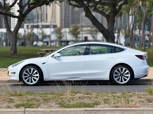 2019 Tesla Model 3 Standard Range Plus