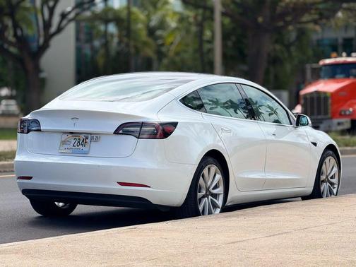 2019 Tesla Model 3 Standard Range Plus