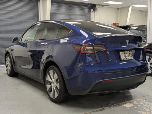 Deep Blue Metallic 2023 Tesla Model Y Long Range Dual Motor All-Wheel Drive