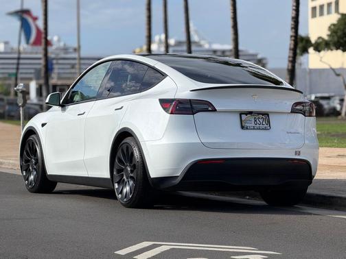2024 Tesla Model Y Performance Dual Motor All-Wheel Drive