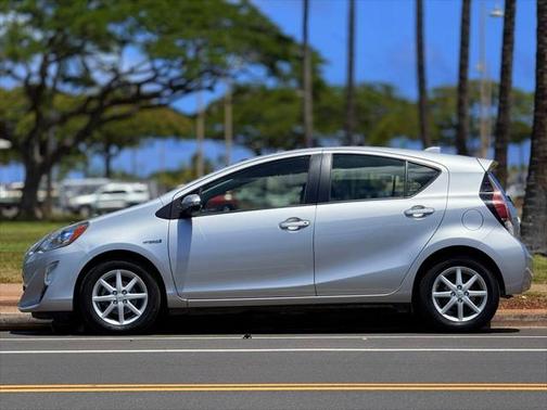 2016 Toyota Prius c Two