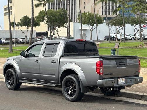 Gun Metallic 2020 Nissan Frontier SV