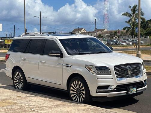 White Platinum 2019 Lincoln Navigator Reserve