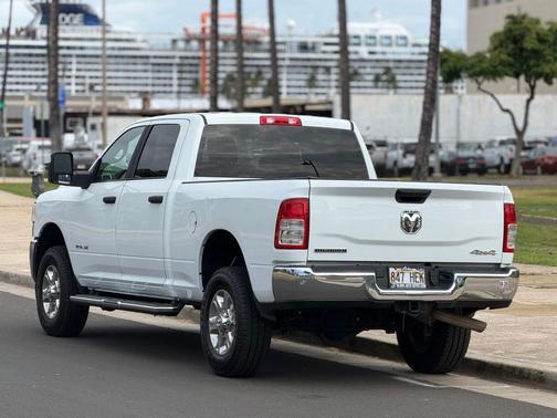 Bright White Clearcoat 2024 RAM 2500 Big Horn Crew Cab 4x4 6'4' Box