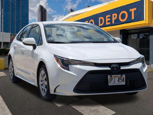Ice Cap 2025 Toyota Corolla LE