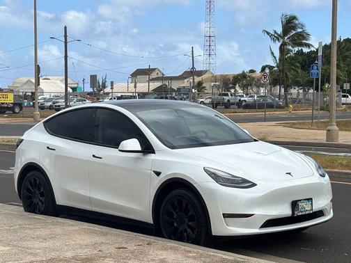 Pearl White Multi-Coat 2021 Tesla Model Y Standard Range Rear-Wheel Drive