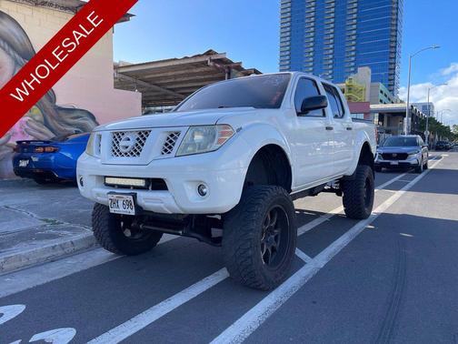 Glacier White 2014 Nissan Frontier SV