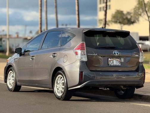 2015 Toyota Prius v Three