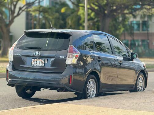 2015 Toyota Prius v Three