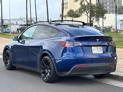 2021 Tesla Model Y Long Range Dual Motor All-Wheel Drive