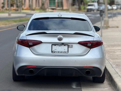 Silverstone Gray Metallic 2018 Alfa Romeo Giulia Ti Sport