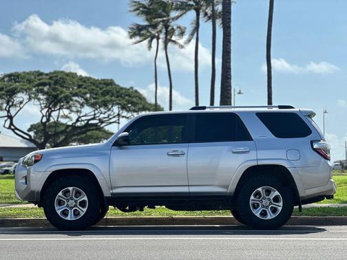 2019 Toyota 4Runner SR5