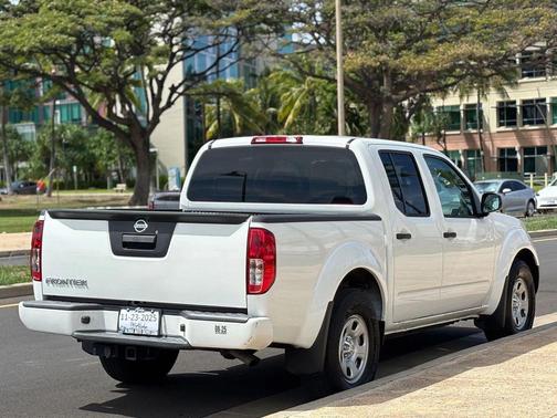 2021 Nissan Frontier S