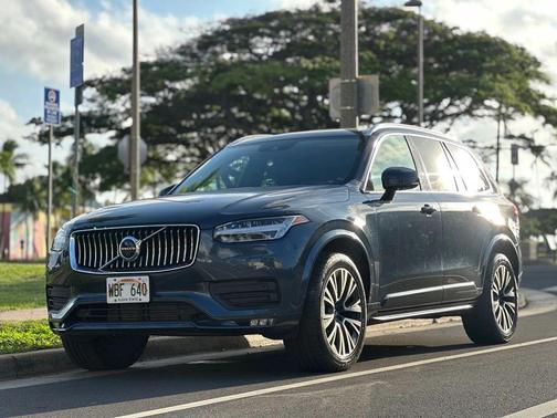 2020 Volvo XC90 T5 Momentum