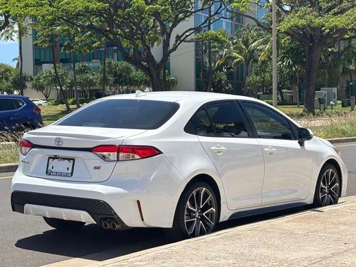 White 2022 Toyota Corolla SE
