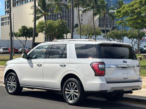 White Platinum Clearcoat Metallic 2018 Ford Expedition Limited