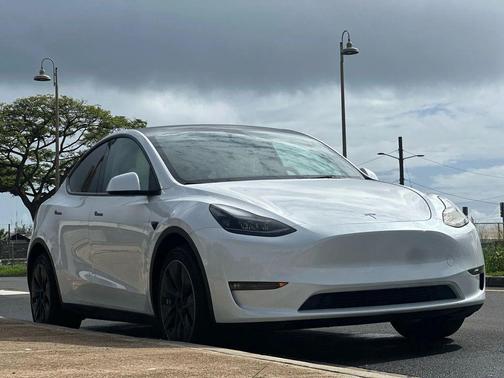 2023 Tesla Model Y Long Range Dual Motor All-Wheel Drive