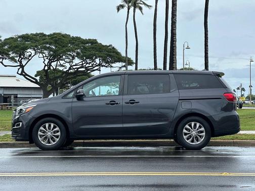 2021 Kia Sedona LX
