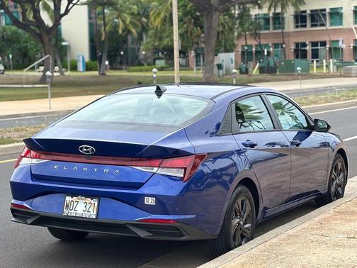 2021 Hyundai ELANTRA SEL