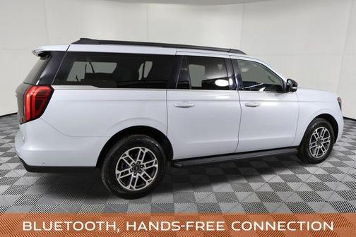 Space Silver 2025 Ford Expedition Max Active